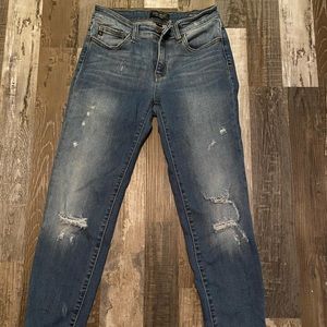 Judy Blue relaxed fit ankle cut jeans